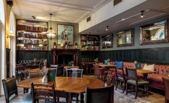 Coach & Horses Hotel