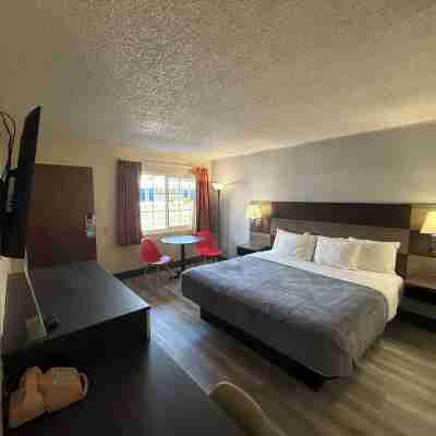 Pine Needles Inn Rooms