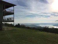 Whitney Mountain Lodge