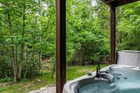 Secluded but only 5 minutes from New River Gorge Bridge