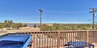 Near White Mountain Lake: Home w/ Balcony & Patio - Casa De Dos Dormitorios