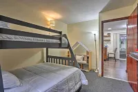 15 Mi to Camelback Ski Resort: Home w/ Deck!