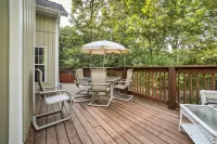 Hot Tub & Wooded Views: Lakefront Blue Eye Cottage - parking