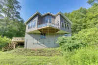 Pet-Friendly Hancock Home on the Delaware River! - Pet friendly