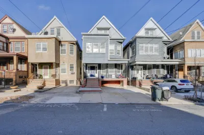 Jersey City Apartment Near Liberty State Park