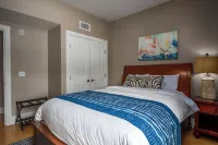 Luxury Thames St 3BR w/ Parking