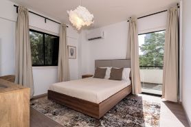 City Center Modern Boho Stay