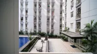 Compact and Cozy Stay Studio at Bale Hinggil Apartment Hotel di Kecamatan Sukolilo