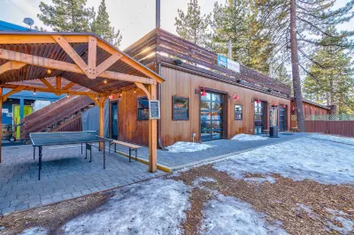 Basecamp Tahoe South Hôtels à : South Lake Tahoe