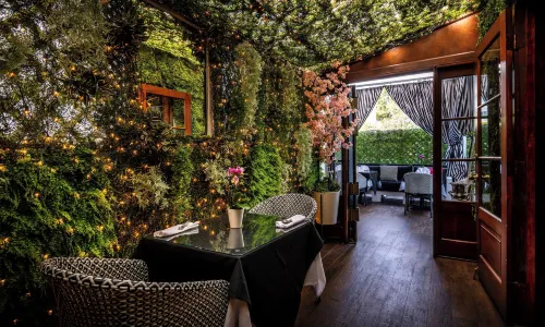 Beverly Hills Plaza Hotel & Spa