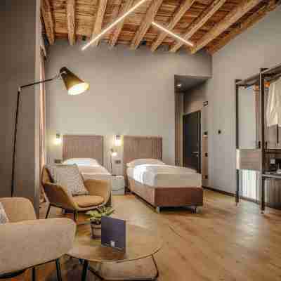 AR Suites&Art Rooms