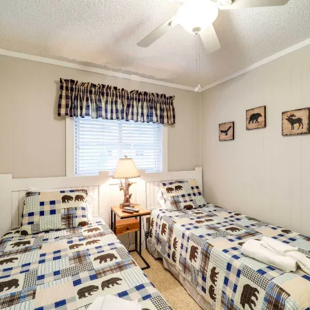 Hike, Golf & Ski: Beech Mtn Condo w/ Resort Perks!