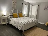 Lovely 3 bedroom home close to Stone Mountain Hotels in Stone Mountain