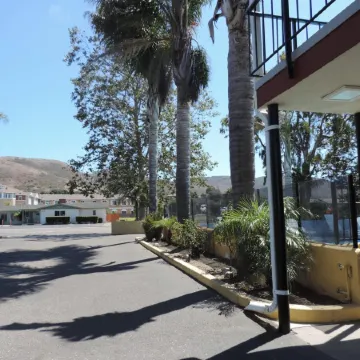 Lotus of Lompoc - A Great Hospitality Inn