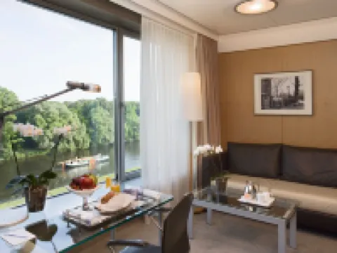 Steigenberger Airport Hotel Amsterdam Hotels in Schiphol