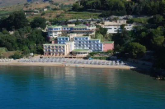 Summit Hotel