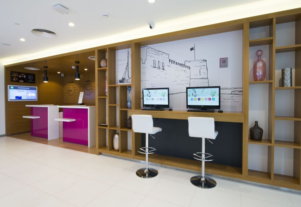 이비스 스타일스 마나마 디플로매틱 에어리어