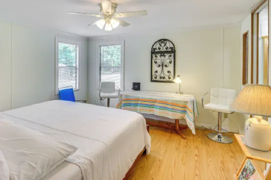 Crescent City Home w/ Charcoal Grill: Near 3 Lakes