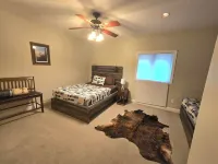 Scenic View Lodge- w/ Hot Tub & Pool Hotels in Allamakee County