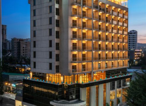 DoubleTree by Hilton Addis Ababa Airport