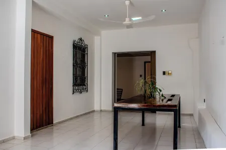 Hostal 66 Отели рядом с Аэропорт Мерида