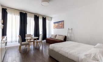 Largo Molina Apartment 1 by Wonderful Italy