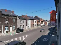 La Maison Heureuse Hotels near Charleroi Ouest