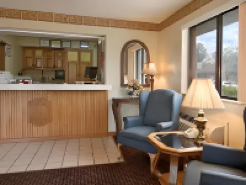 Coastal Inn & Suites Hotels in Wilmington