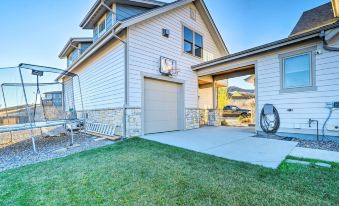 2 Mi to Town: Castle Rock Retreat w/ Fireplace!