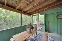 Peaceful Brevard Mountain Cabin Hike, Golf and Swim - Parkering