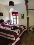 Peacock Cottage, Pet Friendly,  Black Mountain Range, nestled on Brecon Beacons Hotels in Brecon