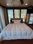 Charming Boathouse studio in beautiful Benton, LA with AC!