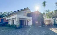 Hotel/Villa Anugerah Hotels in Cilimus