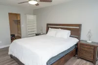 Stylish 4 bed 2.5 bath home in Reynoldsburg Hotels in Reynoldsburg