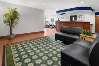 Microtel Inn by Wyndham Albany Airport فنادق في Latham