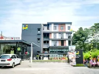 Hkita Hotel Hotel a Ngaliyan