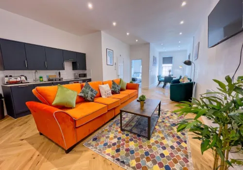 A Stones Throw by My Getaways - Pet-friendly