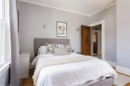 Savvy Traveler 3BR NJ Home with great access to New York City Отели рядом с достопримечательностью «Short Hills Plaza»