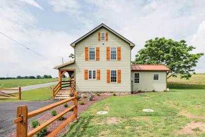 Breathe the Country Air at The Springhouse at Sunnyburn Farm