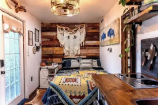 Cozy AF Tiny-House Oasis Hotel in zona Tampa Bay History Center