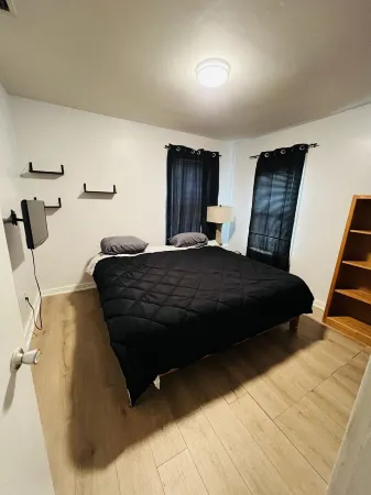 City Cottage with private pool