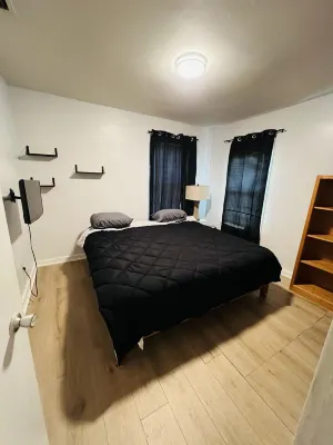 City Cottage with private pool