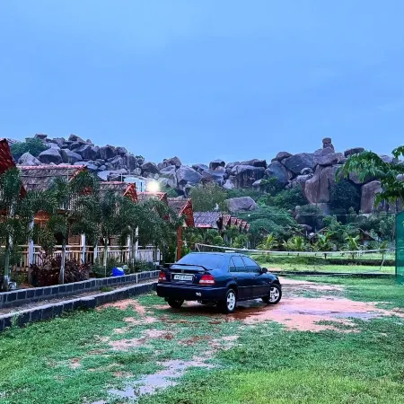 Oshos Organic Resort Hampi