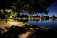 quiet home walk to lake playground shops and golf Hotels in Alfredton