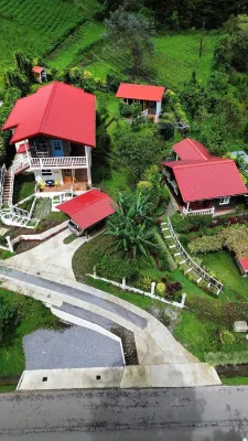 Misty Hills at Finca Katrina - a gorgeous apartment with amazing views فنادق في 