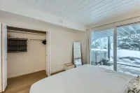 Townhouse with private hot tub in Eagle Vail