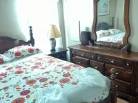 Charming 3-bedroom farmhouse with 2 full baths in a quiet country setting. Hotels in Giles County