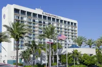 DoubleTree by Hilton Torrance - South Bay - Bãi đậu xe