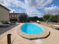 Family Home with Jacuzzi, Swimming Pool and Gym - Swimmingpools