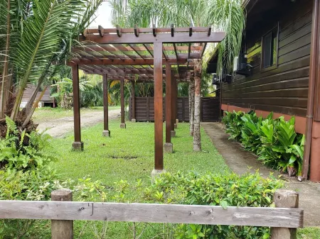 Cabana de verano ,piscina ,lago y playa <br><br>